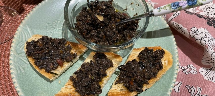 Tapedane de Olivas Negras y Tomate seco...!Todo al Negro!